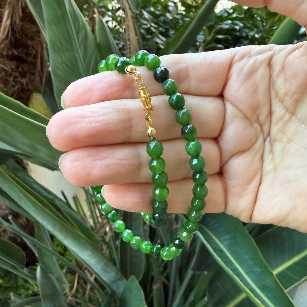 Faceted green quartzite bead gold tone choker necklace - Picture 2 of 8